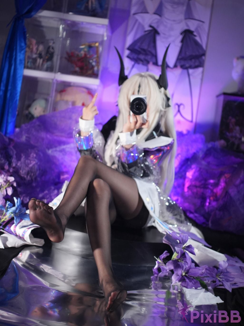 Cosplayer white oak Shirly death glow PixiBB.COM 020