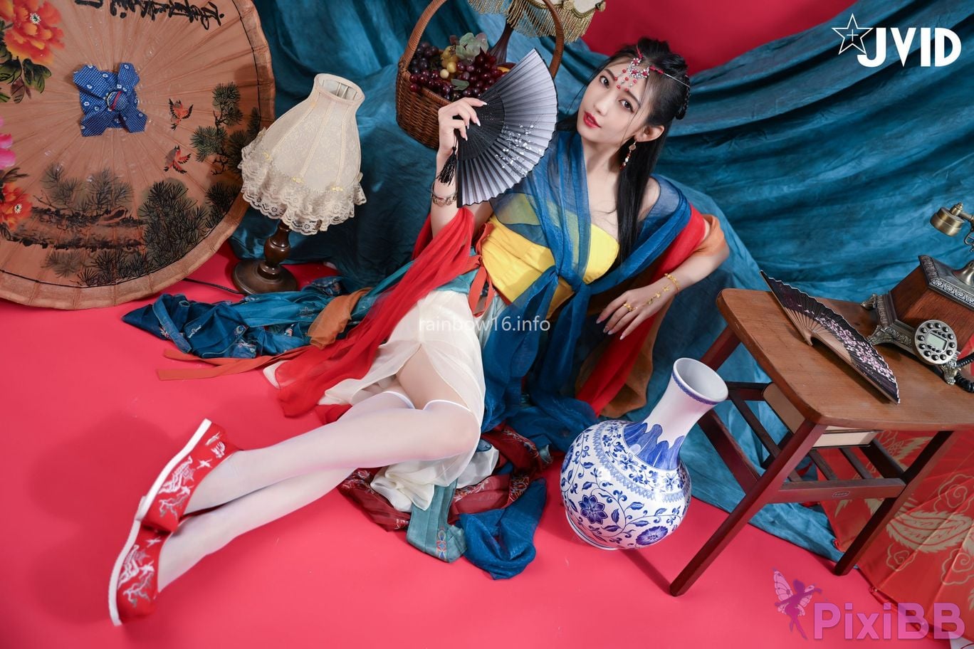 JVID Summer light Nu Shen Mu Guang Dun Huang Feng Ge Zao Xing Fu Shi Shou Du Chang Fei Yue Tian Ji Chuan Suo Kong Yu Ni Lai Qian Wei You De Ai Lian Zi PixiBB.COM 095