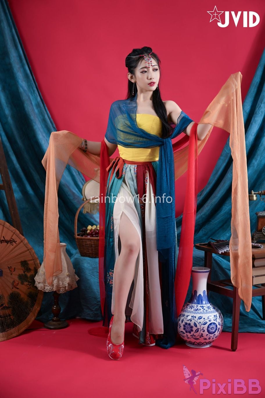 JVID Summer light Nu Shen Mu Guang Dun Huang Feng Ge Zao Xing Fu Shi Shou Du Chang Fei Yue Tian Ji Chuan Suo Kong Yu Ni Lai Qian Wei You De Ai Lian Zi PixiBB.COM 100