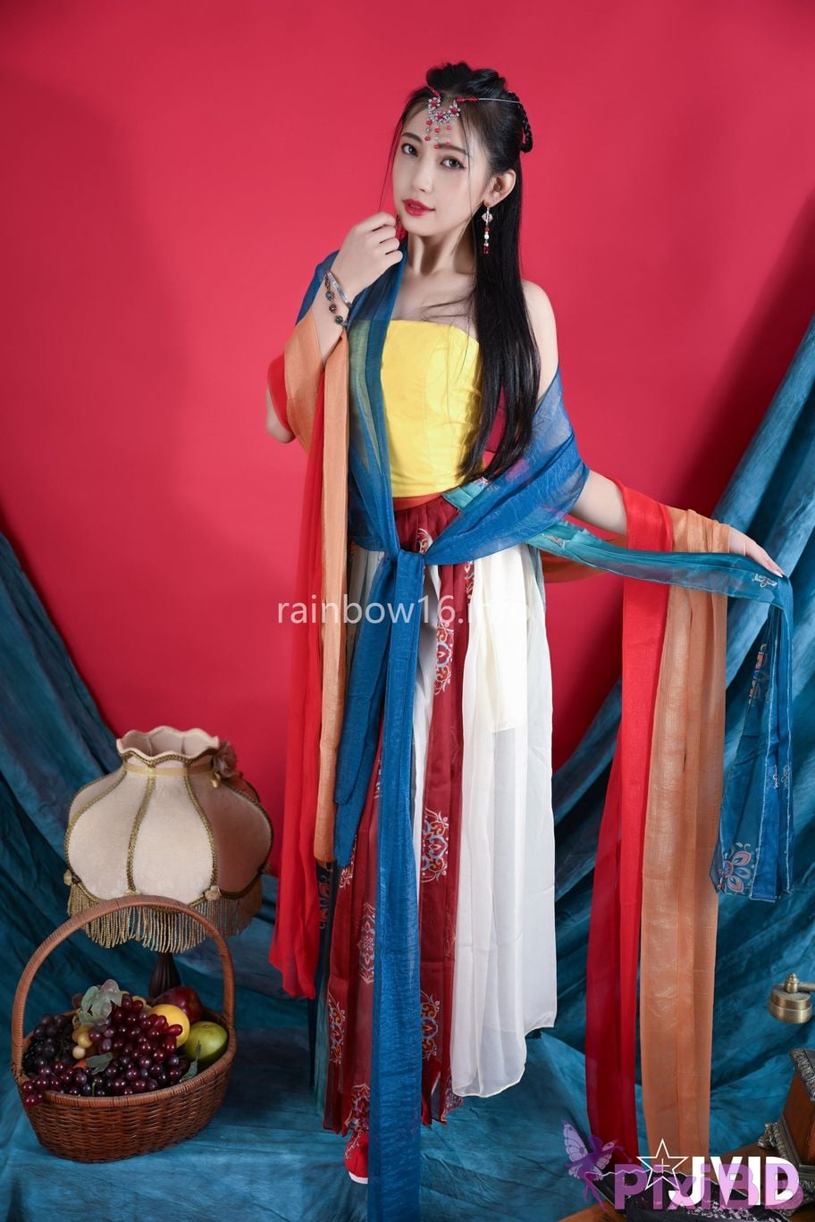 JVID Summer light Nu Shen Mu Guang Dun Huang Feng Ge Zao Xing Fu Shi Shou Du Chang Fei Yue Tian Ji Chuan Suo Kong Yu Ni Lai Qian Wei You De Ai Lian Zi PixiBB.COM 105