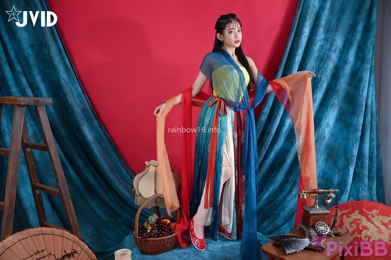 JVID Summer light Nu Shen Mu Guang Dun Huang Feng Ge Zao Xing Fu Shi Shou Du Chang Fei Yue Tian Ji Chuan Suo Kong Yu Ni Lai Qian Wei You De Ai Lian Zi PixiBB.COM 106