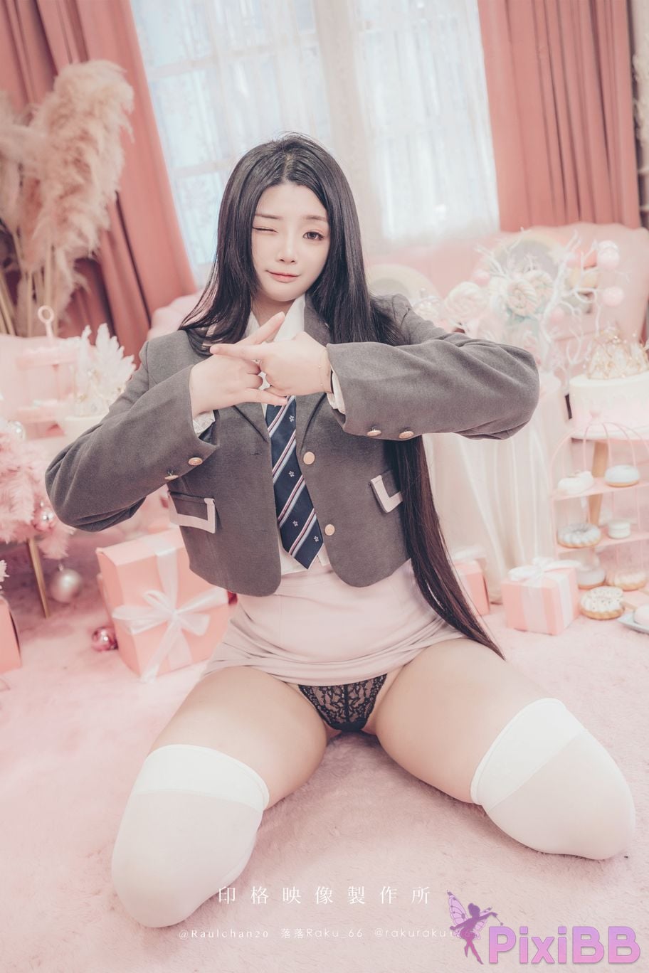 Cosplayer Luoluo Raku Wink PixiBB.COM 022