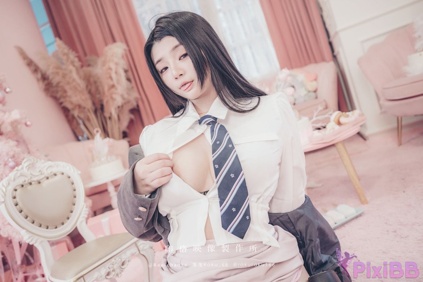 Cosplayer Luoluo Raku Wink PixiBB.COM 050
