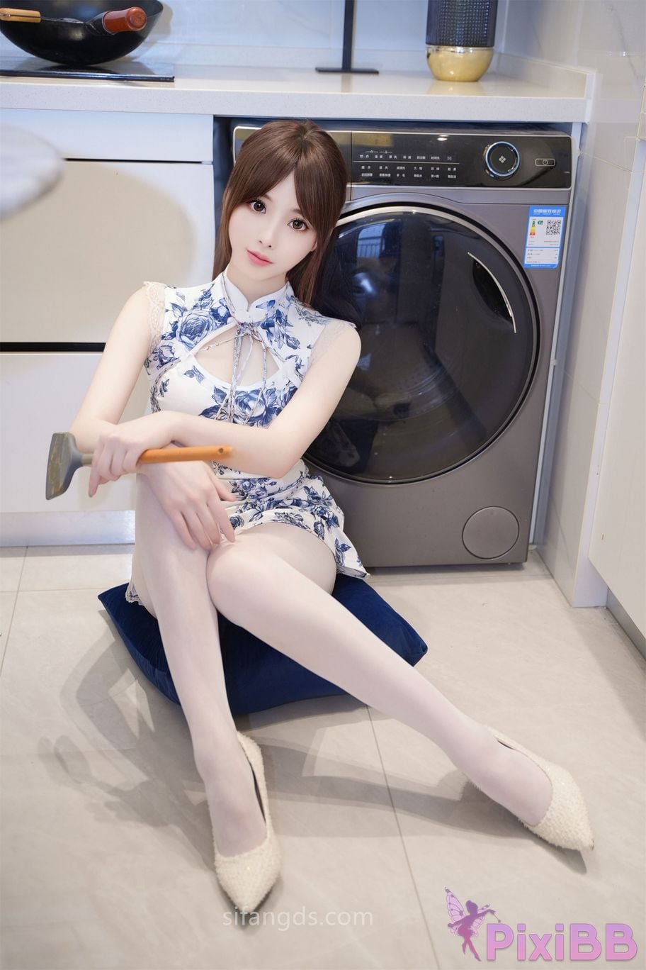 XR Uncensored Meng Linger R18 XIUREN model Cheongsam with white silk PixiBB.COM 049