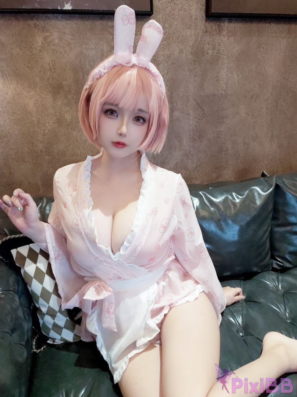 Cosplayer Hinajiao pink rabbit PixiBB.COM 027
