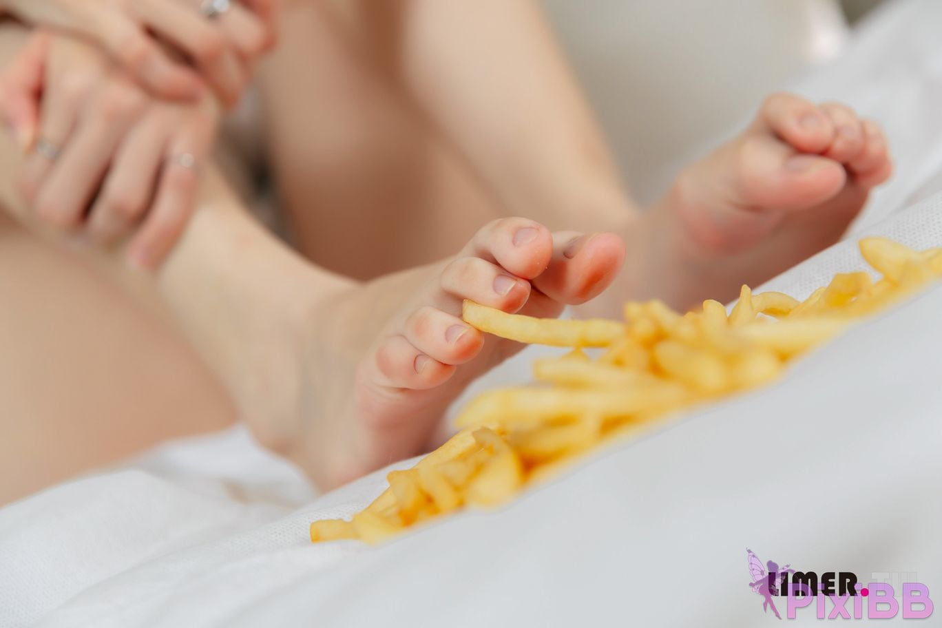 Limerence original No.062 Little Star the competition between beautiful feet and French fries shiny soles PixiBB.COM 154