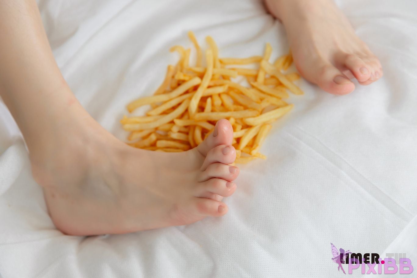Limerence original No.062 Little Star the competition between beautiful feet and French fries shiny soles PixiBB.COM 177