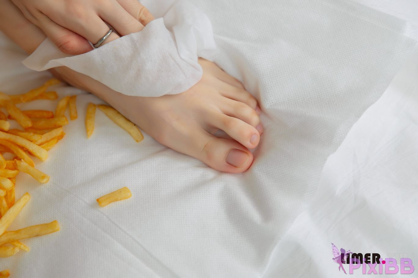 Limerence original No.062 Little Star the competition between beautiful feet and French fries shiny soles PixiBB.COM 195