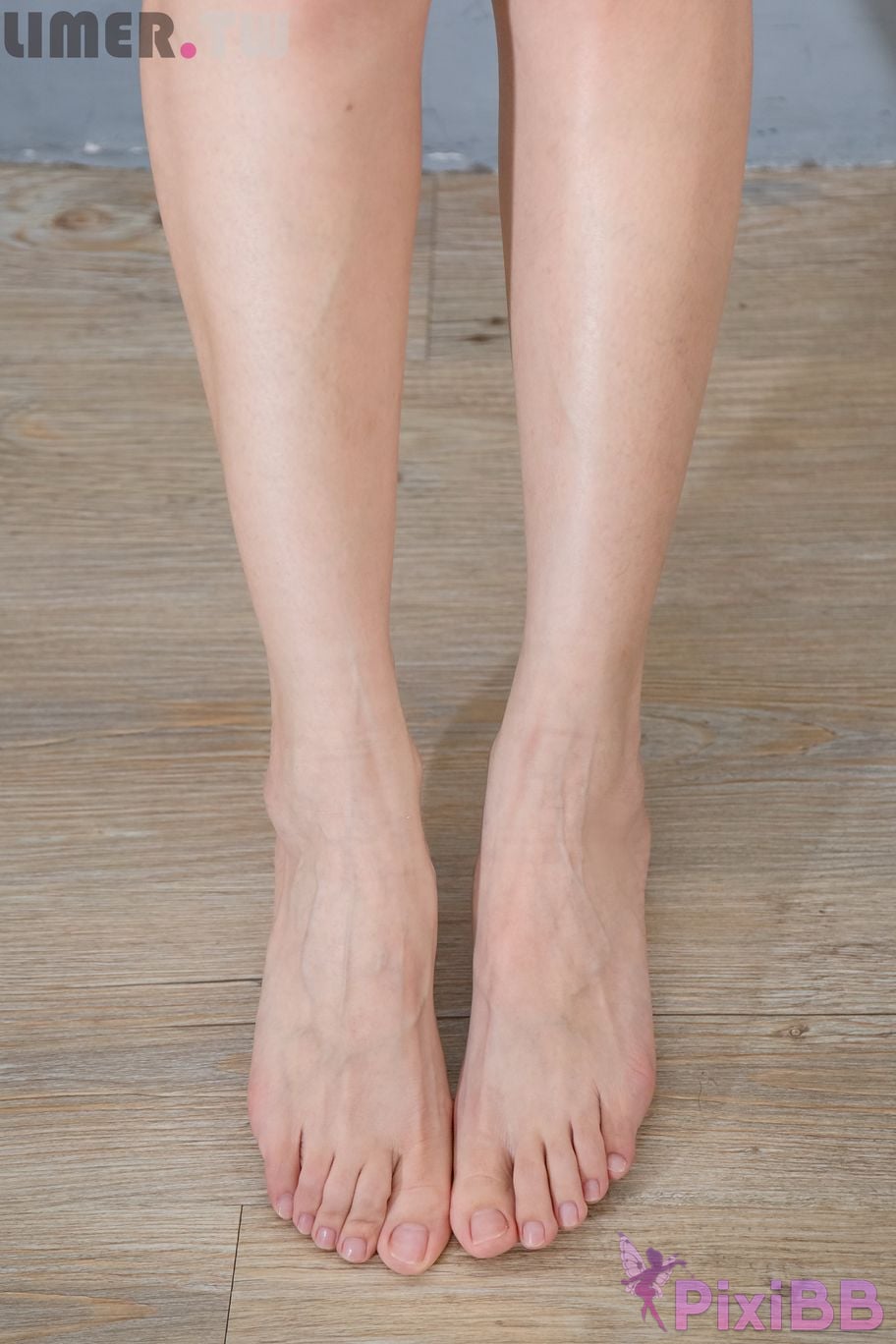 Limerence Original No.061 Betty uses her beautiful legs to lock you in the bed from morning evening PixiBB.COM 080