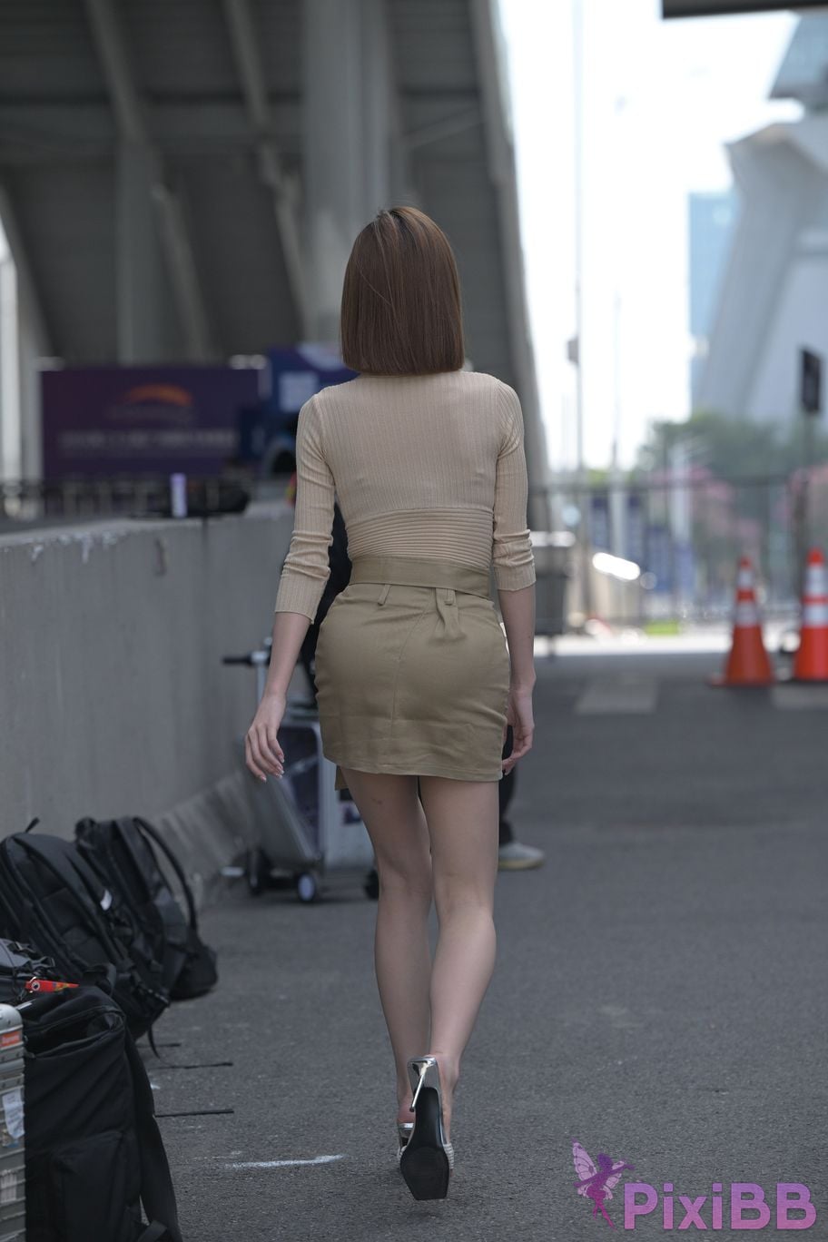 Featured Street Photography Works No.5605 Coffee suit buttocks PixiBB.COM 158