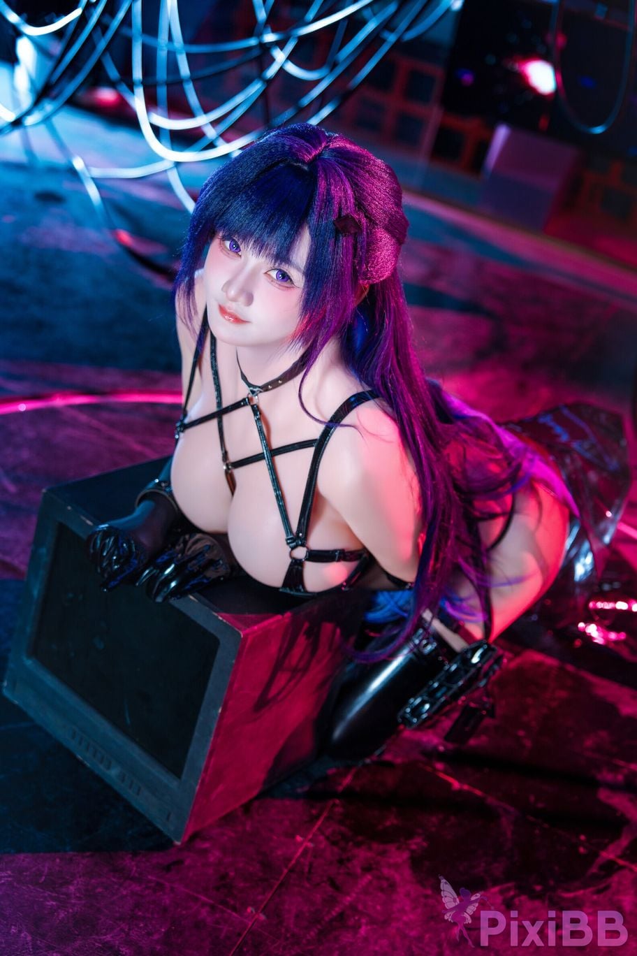 Cosplayer Xiaoyukiko small fish Dressing doll falls in love Kitagawa Sea Dream 16th night watch PixiBB.COM 014