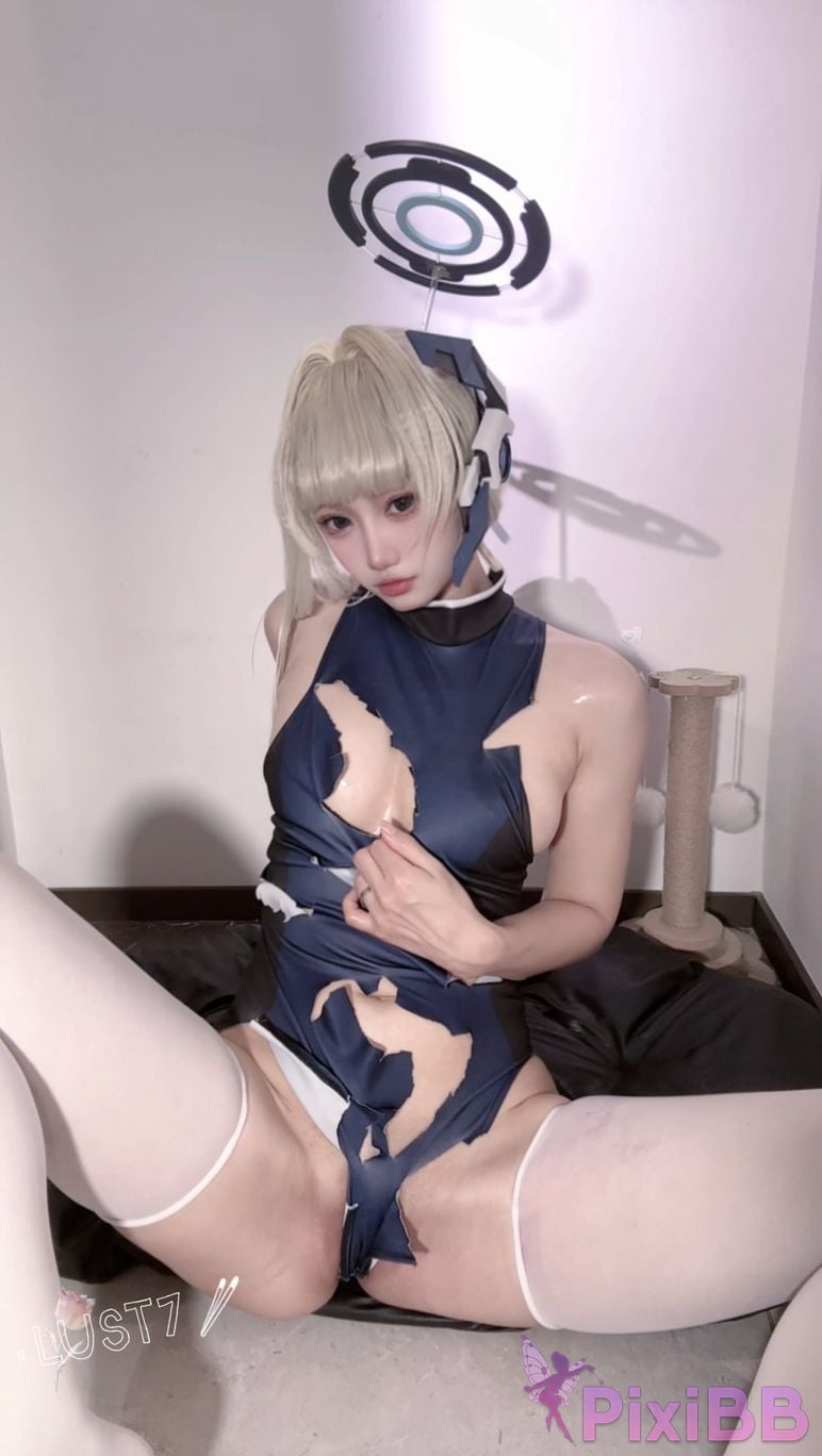 Cosplayer Qiqi be good Blue Archive Hourly swimming selfie PixiBB.COM 004