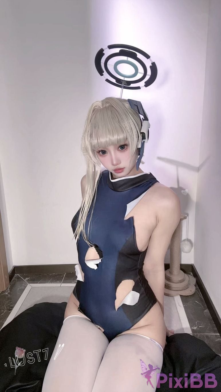 Cosplayer Qiqi be good Blue Archive Hourly swimming selfie PixiBB.COM 023