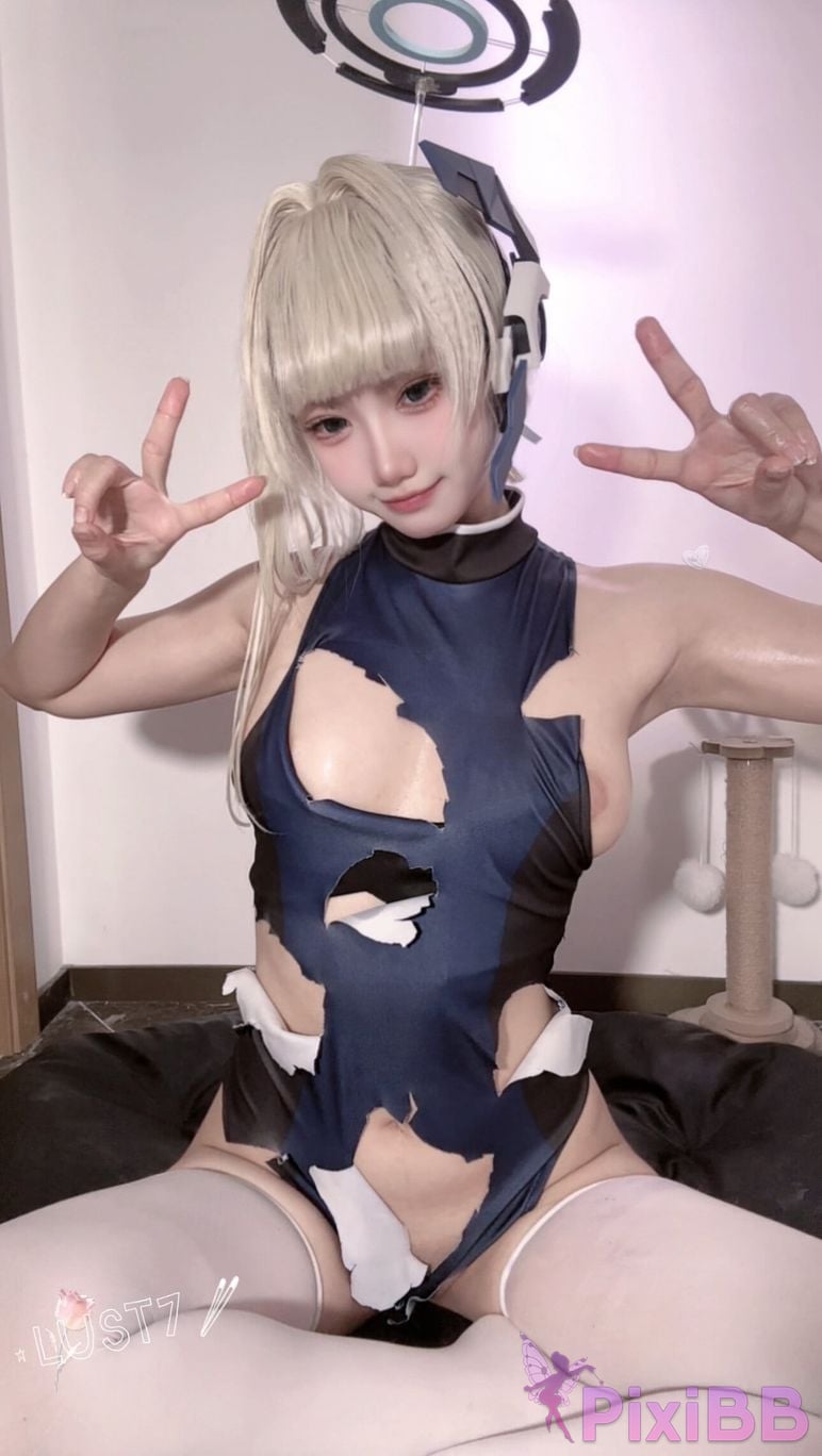 Cosplayer Qiqi be good Blue Archive Hourly swimming selfie PixiBB.COM 052