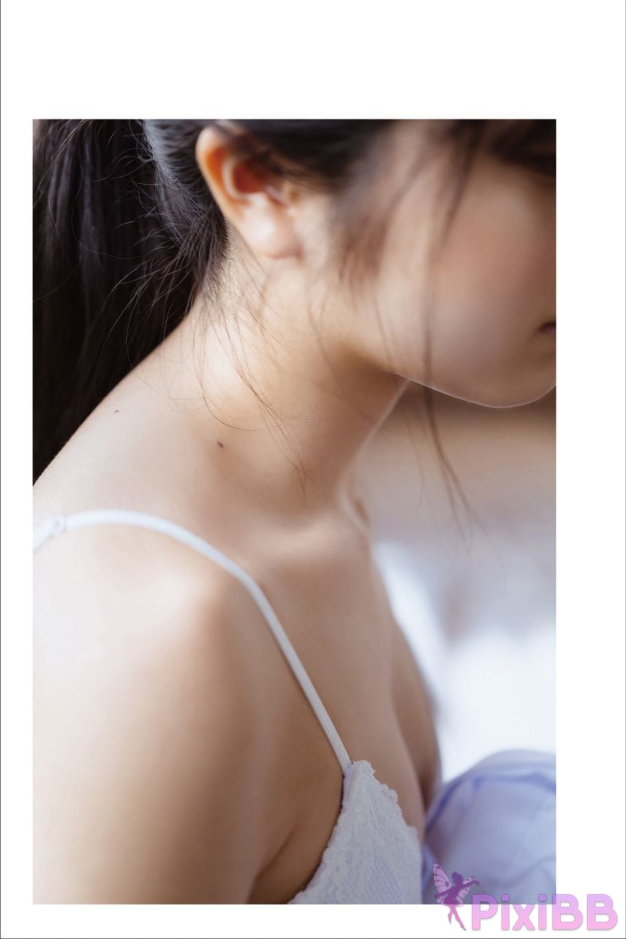 Japanese Idol Rio Yoshida Risakura Platinum FLASH digital photo book As things change like a flower PixiBB.COM 034