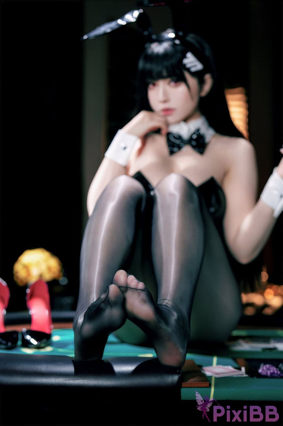 Cosplayer Half son Blue Archive Tiaoyue Liyin bunny girl PixiBB.COM 032