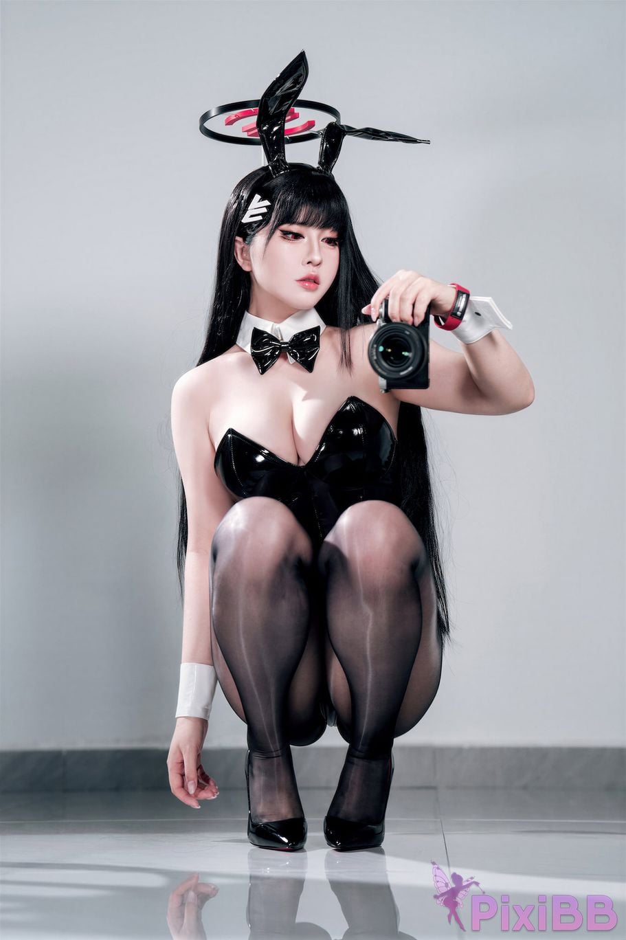 Cosplayer Half son Blue Archive Tiaoyue Liyin bunny girl PixiBB.COM 045