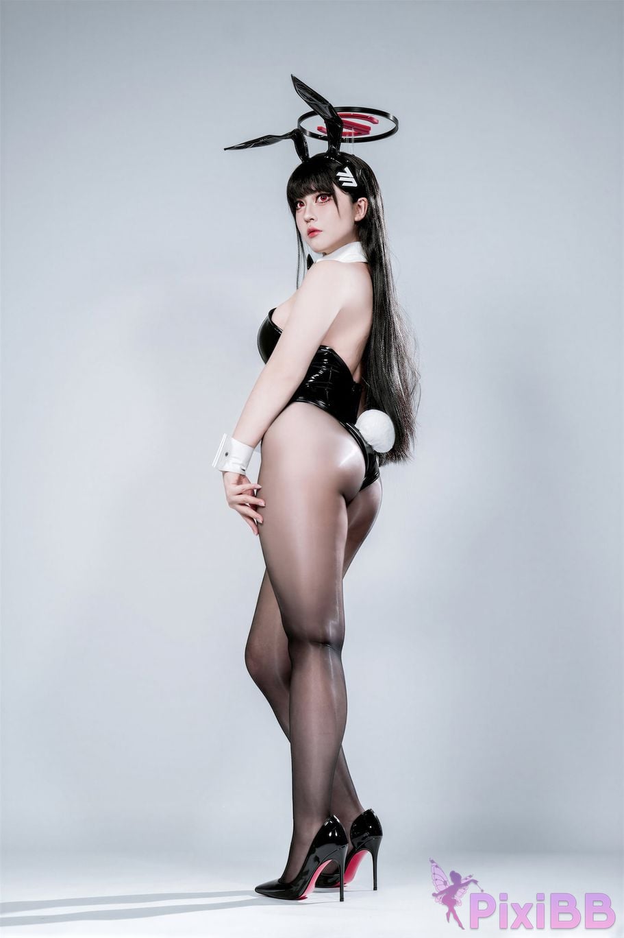 Cosplayer Half son Blue Archive Tiaoyue Liyin bunny girl PixiBB.COM 049