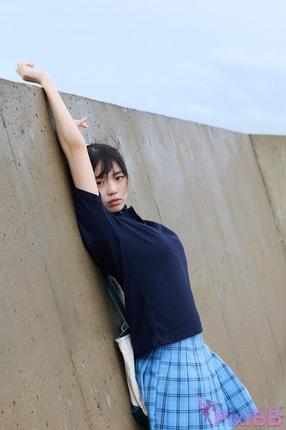 Japanese Idol Kikuchi Hina The Overwhelming Heroine vol. 2. High quality 120 pages FRIDAY digital photo book PixiBB.COM 022
