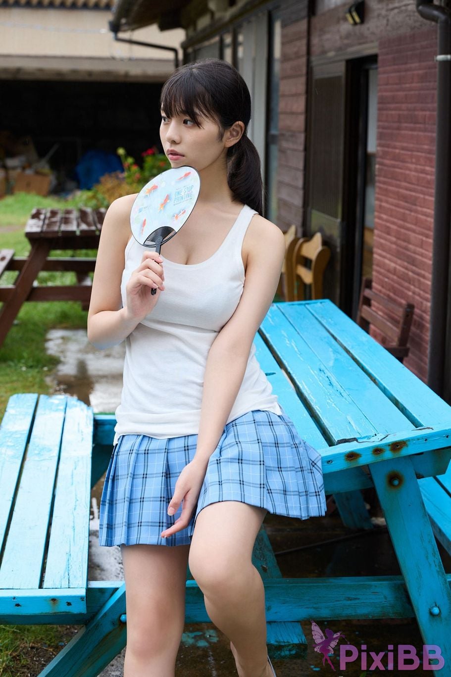 Japanese Idol Kikuchi Hina The Overwhelming Heroine vol. 2. High quality 120 pages FRIDAY digital photo book PixiBB.COM 044