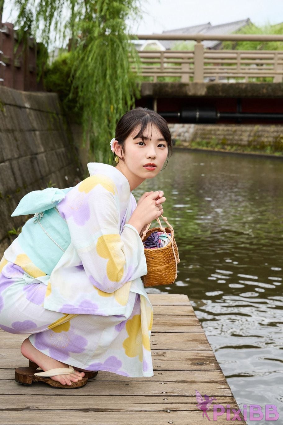 Japanese Idol Kikuchi Hina The Overwhelming Heroine vol. 2. High quality 120 pages FRIDAY digital photo book PixiBB.COM 062