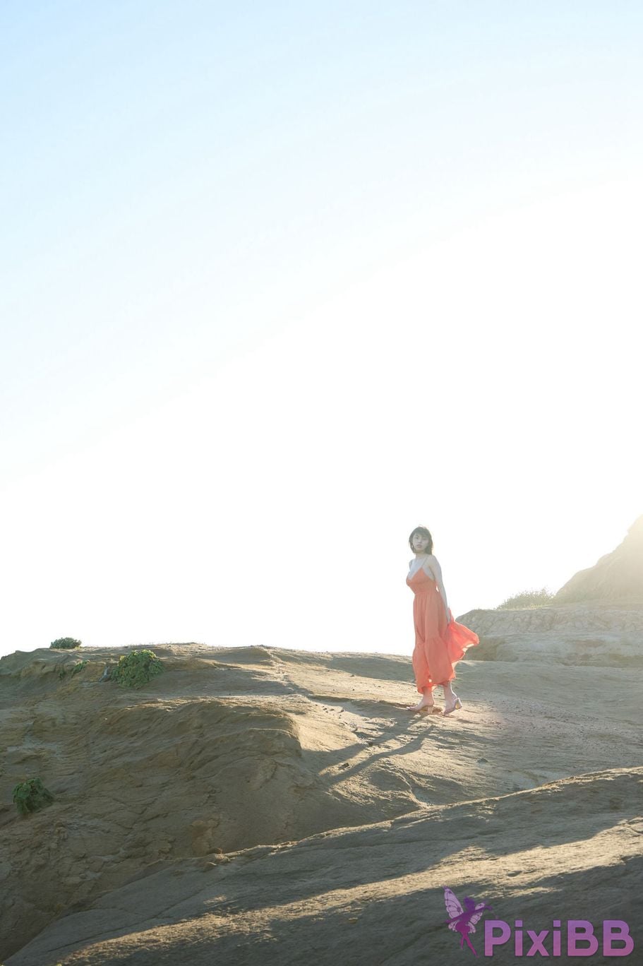 Japanese Idol Kikuchi Hina The Overwhelming Heroine vol. 2. High quality 120 pages FRIDAY digital photo book PixiBB.COM 112