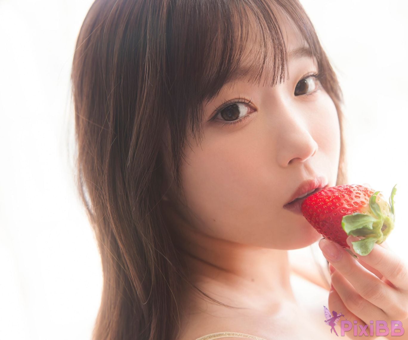 Japanese Idol Miyu Kishi Digital only photo collection Always red and tunagaru weekly play BOOK PixiBB.COM 024