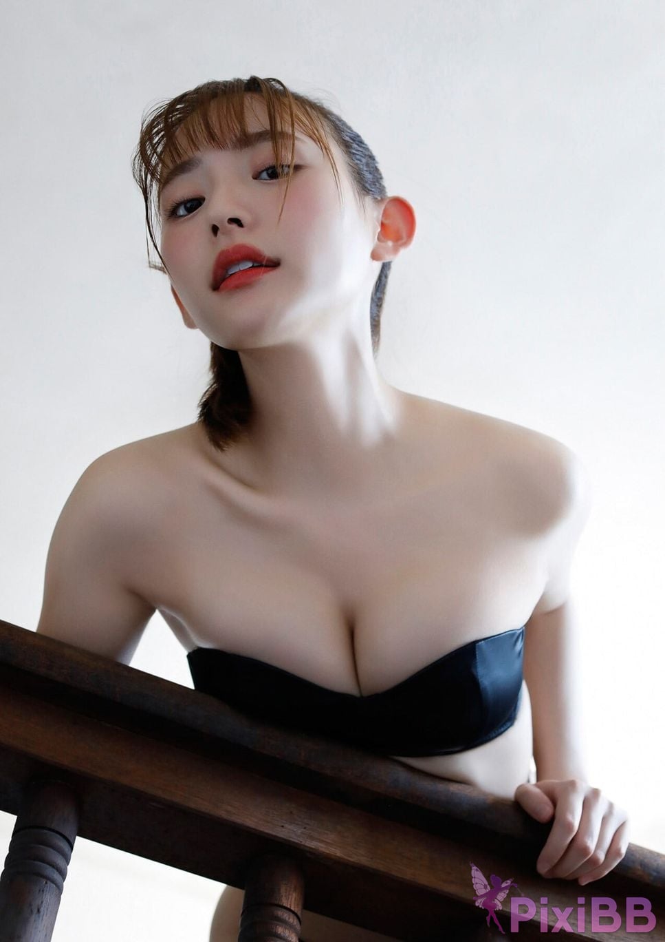 Japanese Idol Kanami Takasaki Hug me in the sleeping forest BOMB digital photo book PixiBB.COM 042