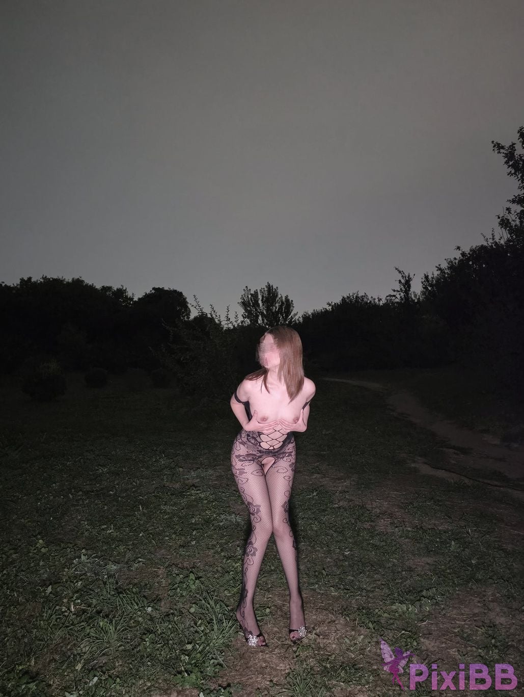 OtherXXX Tatatheslut Long legged Welfare Ji exposed her outdoors PixiBB.COM 024