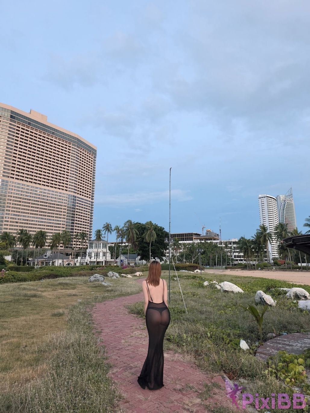OtherXXX Tatatheslut Long legged Welfare Ji exposed her outdoors PixiBB.COM 032