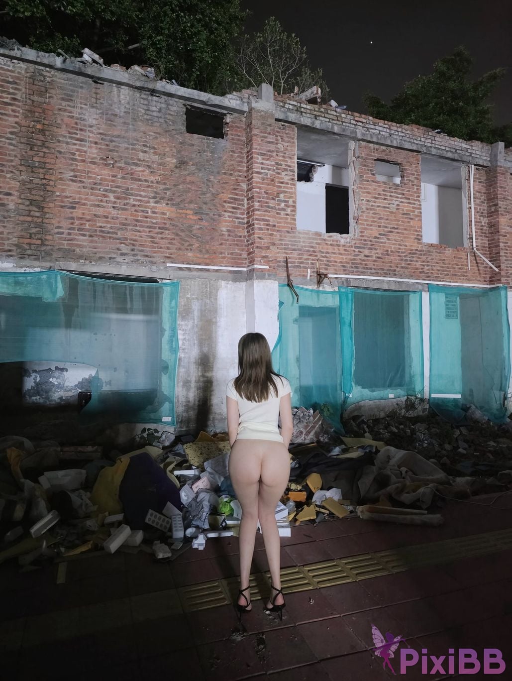 OtherXXX Tatatheslut Long legged Welfare Ji exposed her outdoors PixiBB.COM 110