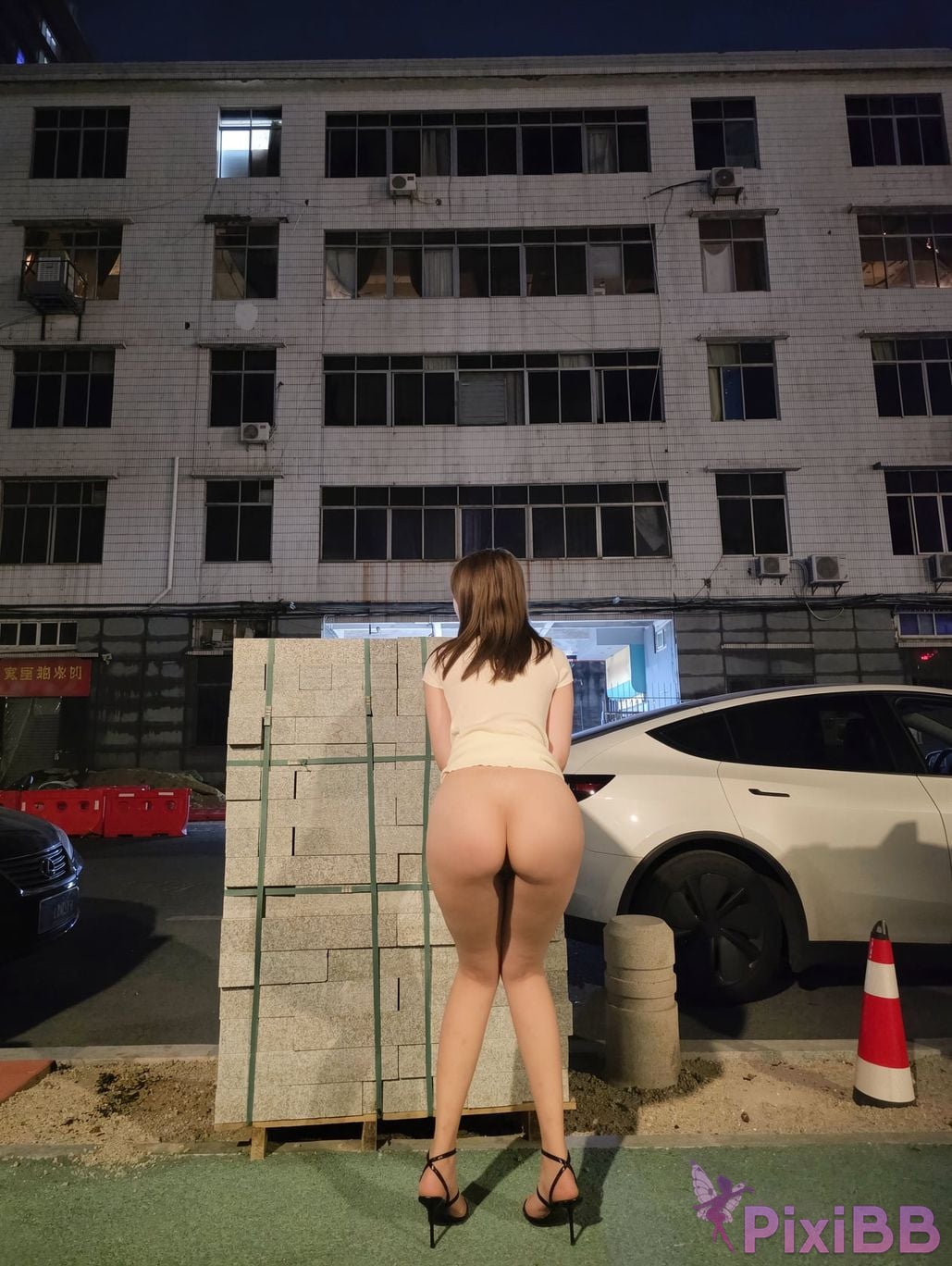 OtherXXX Tatatheslut Long legged Welfare Ji exposed her outdoors PixiBB.COM 112