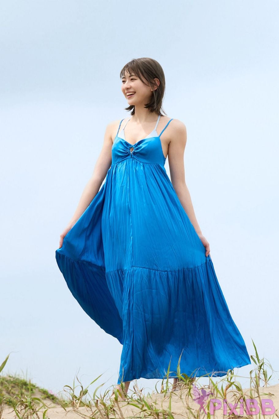 Japanese Idol Minami Yamada FRIDAY digital photo book Because Im an adult now 100 Definitive page edition PixiBB.COM 023