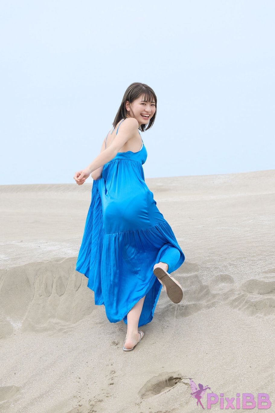 Japanese Idol Minami Yamada FRIDAY digital photo book Because Im an adult now 100 Definitive page edition PixiBB.COM 024