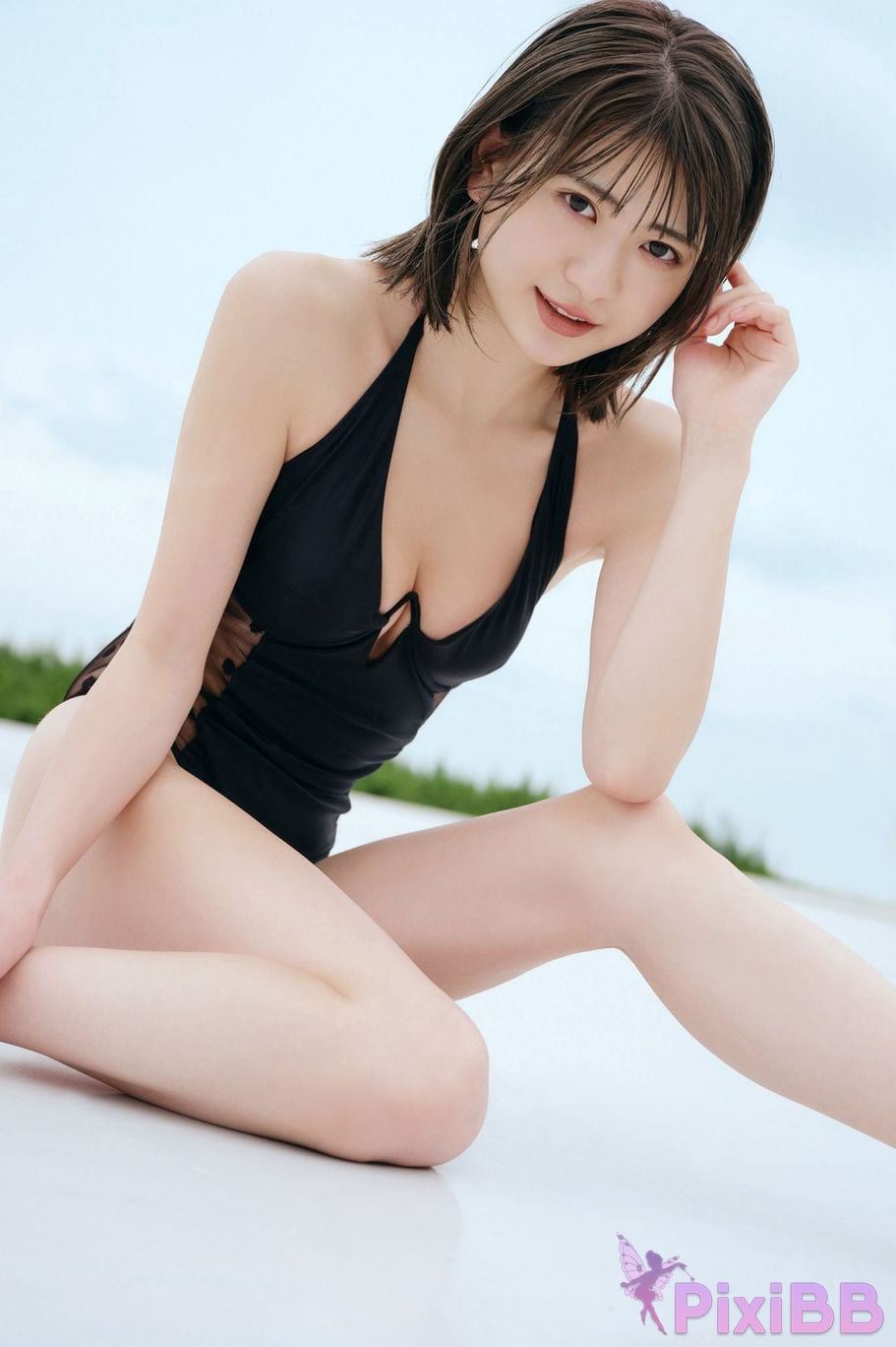 Japanese Idol Minami Yamada FRIDAY digital photo book Because Im an adult now 100 Definitive page edition PixiBB.COM 036