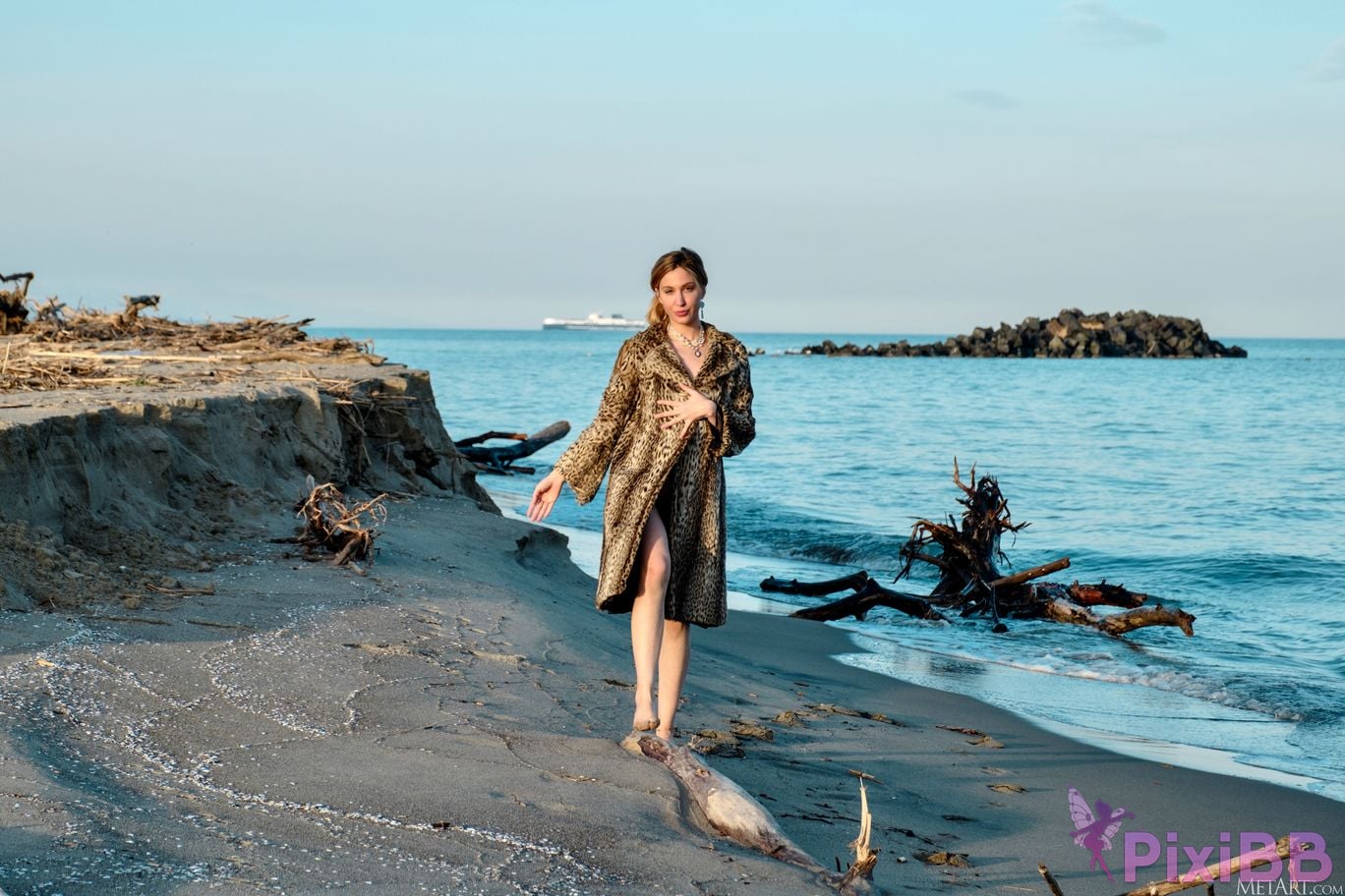 MetArt Eve Casta Seascape Part01 0001 PixiBB.COM 3493250034