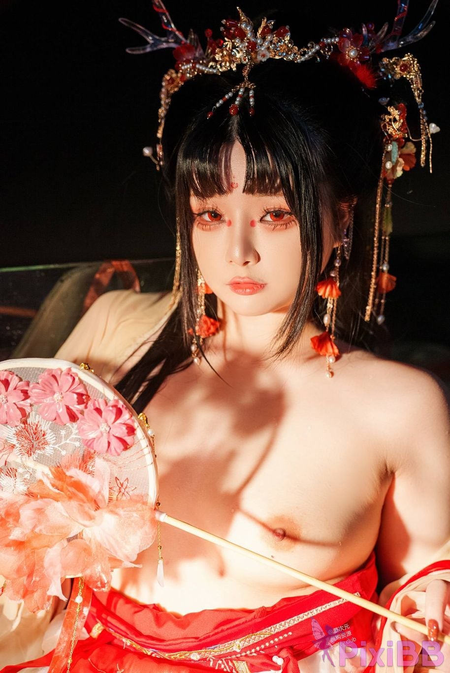 Cosplayer Luoluo Raku chi long ji PixiBB.COM 003