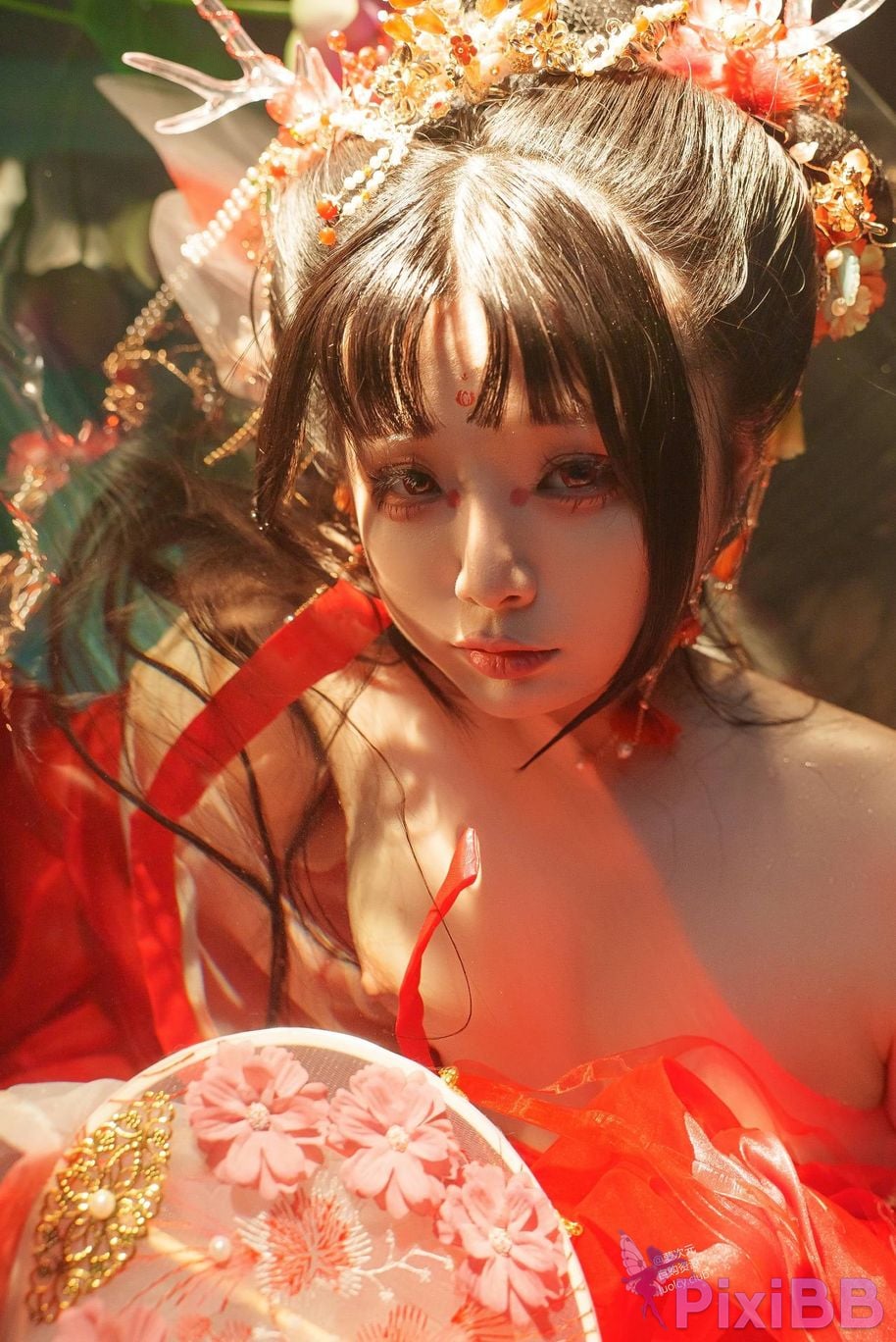 Cosplayer Luoluo Raku chi long ji PixiBB.COM 013