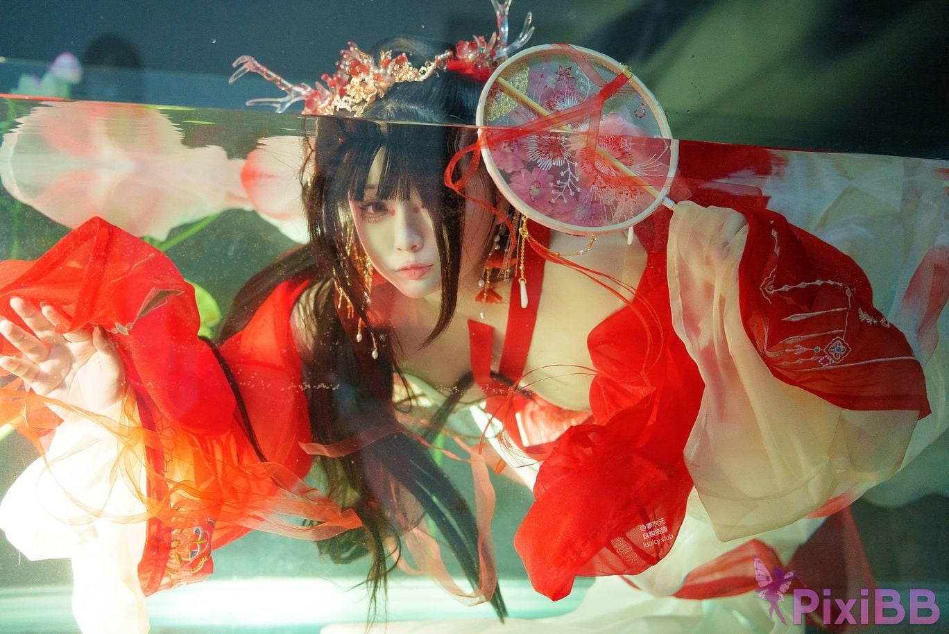 Cosplayer Luoluo Raku chi long ji PixiBB.COM 051
