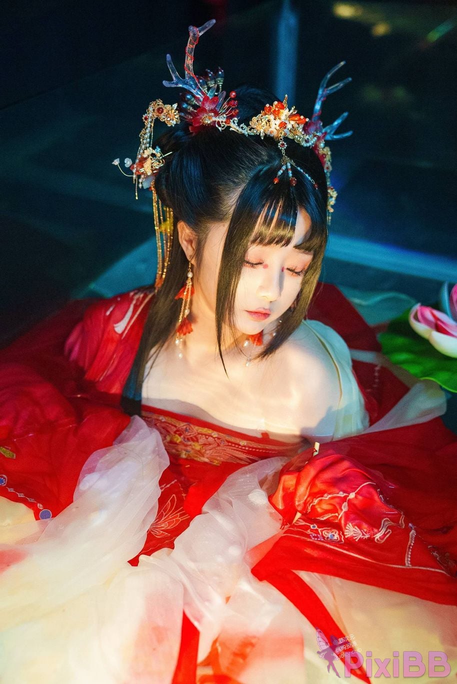 Cosplayer Luoluo Raku chi long ji PixiBB.COM 056