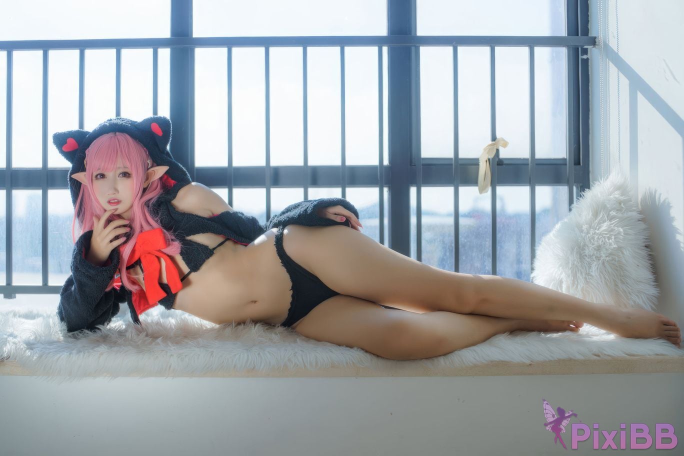 Cosplayer Mimi Hanyu gift cat PixiBB.COM 002