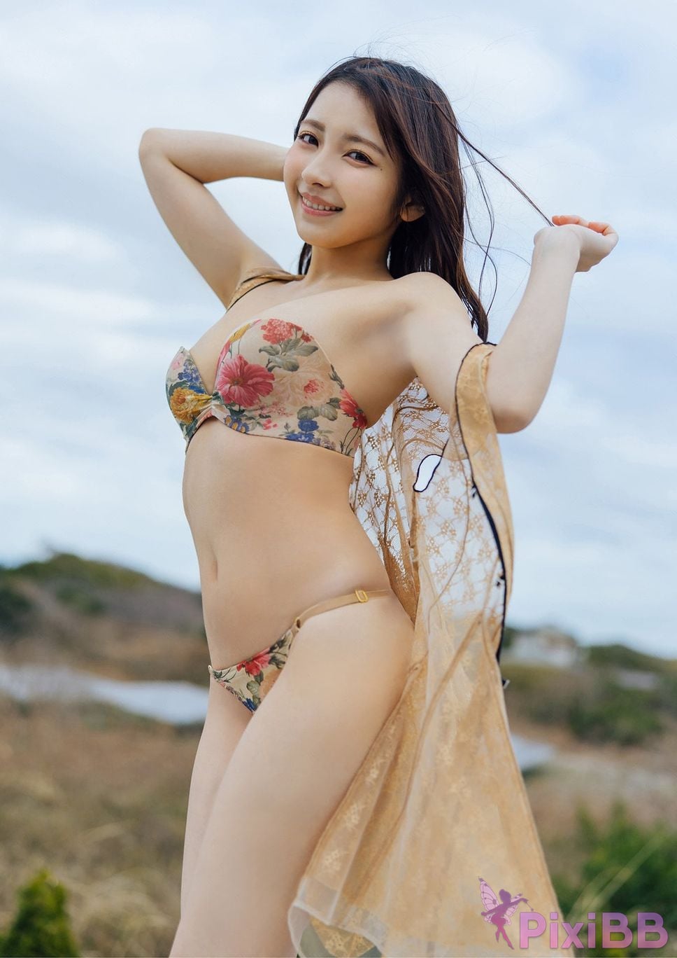 Japanese Idol TOOMI Jumi Peeling Spicy sun gravure photo book PixiBB.COM 014