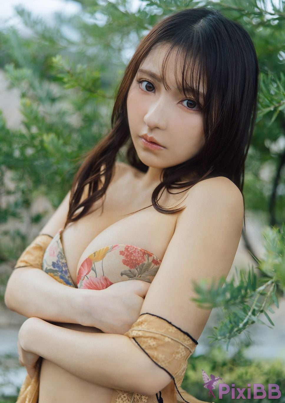 Japanese Idol TOOMI Jumi Peeling Spicy sun gravure photo book PixiBB.COM 015