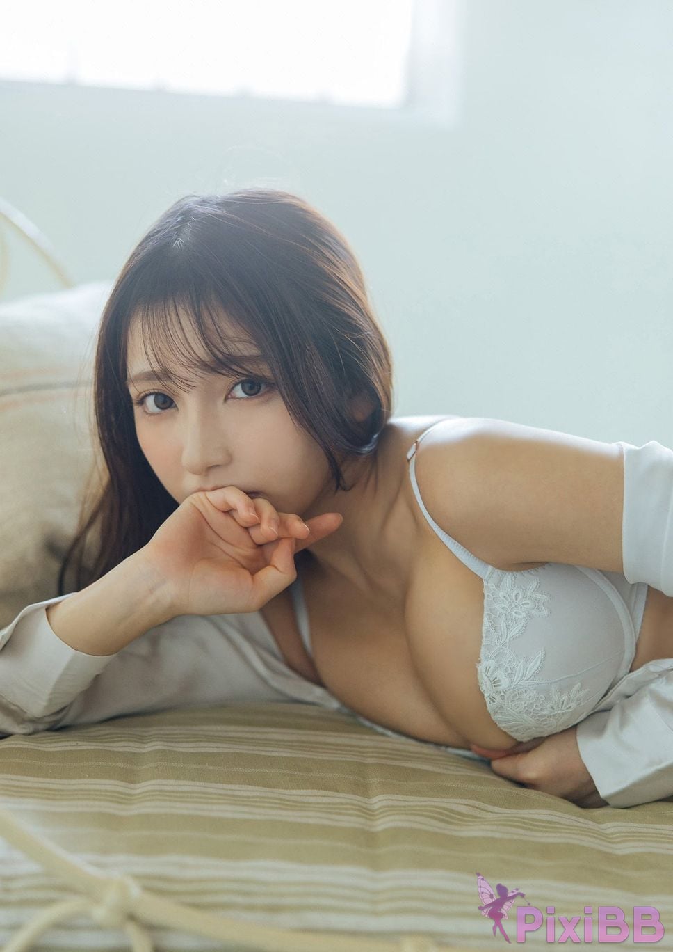 Japanese Idol TOOMI Jumi Peeling Spicy sun gravure photo book PixiBB.COM 037