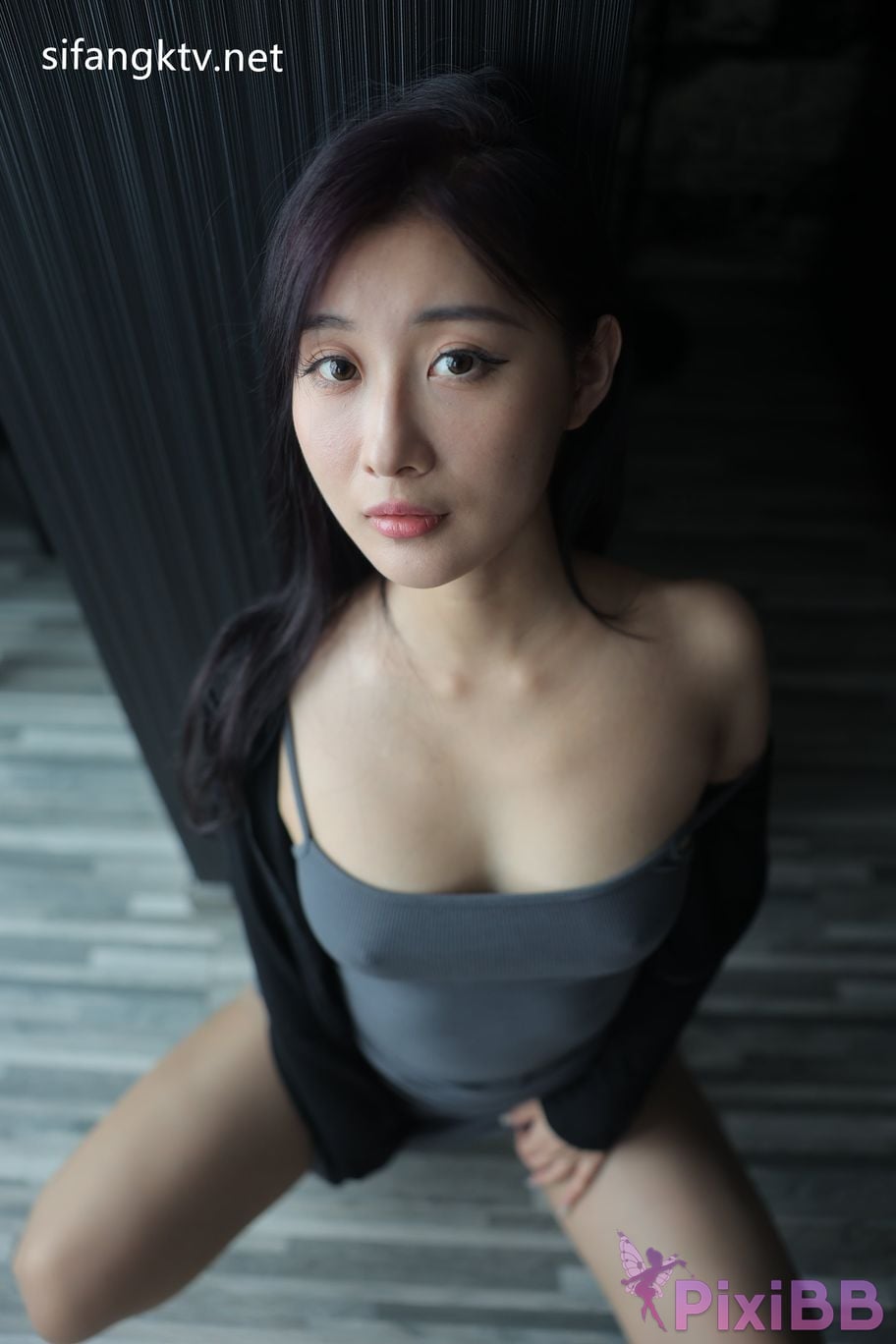 XR Uncensored Gu Chuchu Maily R18 XIUREN model New goddess Multiple sets of uniforms are full temptation PixiBB.COM 095
