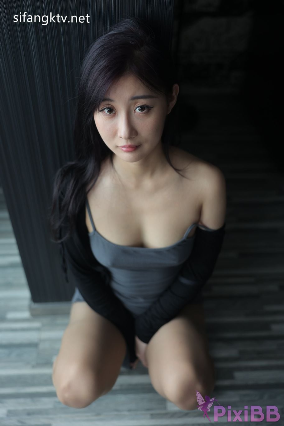 XR Uncensored Gu Chuchu Maily R18 XIUREN model New goddess Multiple sets of uniforms are full temptation PixiBB.COM 103