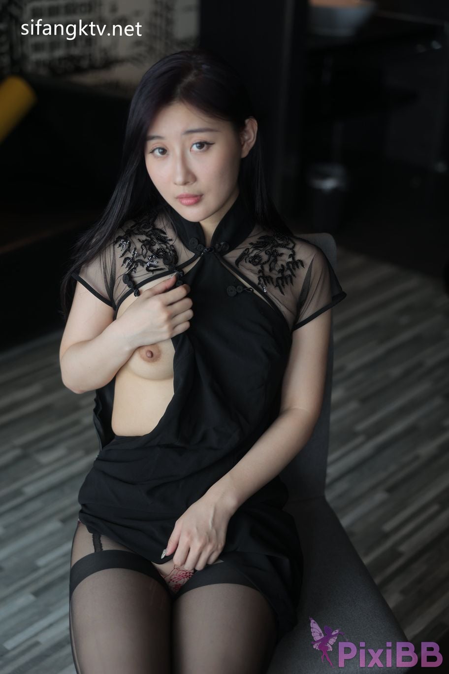 XR Uncensored Gu Chuchu Maily R18 XIUREN model New goddess Multiple sets of uniforms are full temptation PixiBB.COM 1032