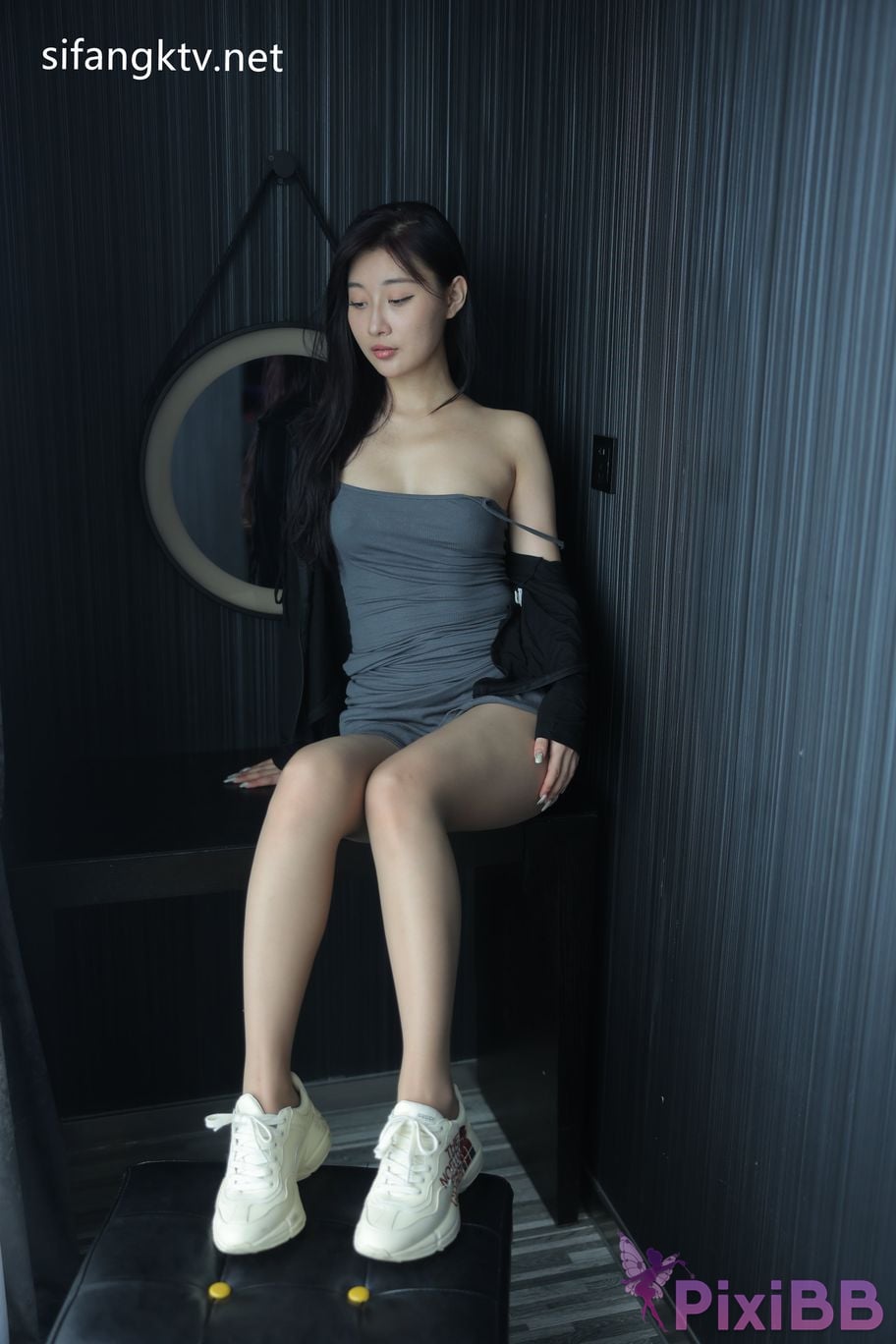 XR Uncensored Gu Chuchu Maily R18 XIUREN model New goddess Multiple sets of uniforms are full temptation PixiBB.COM 139