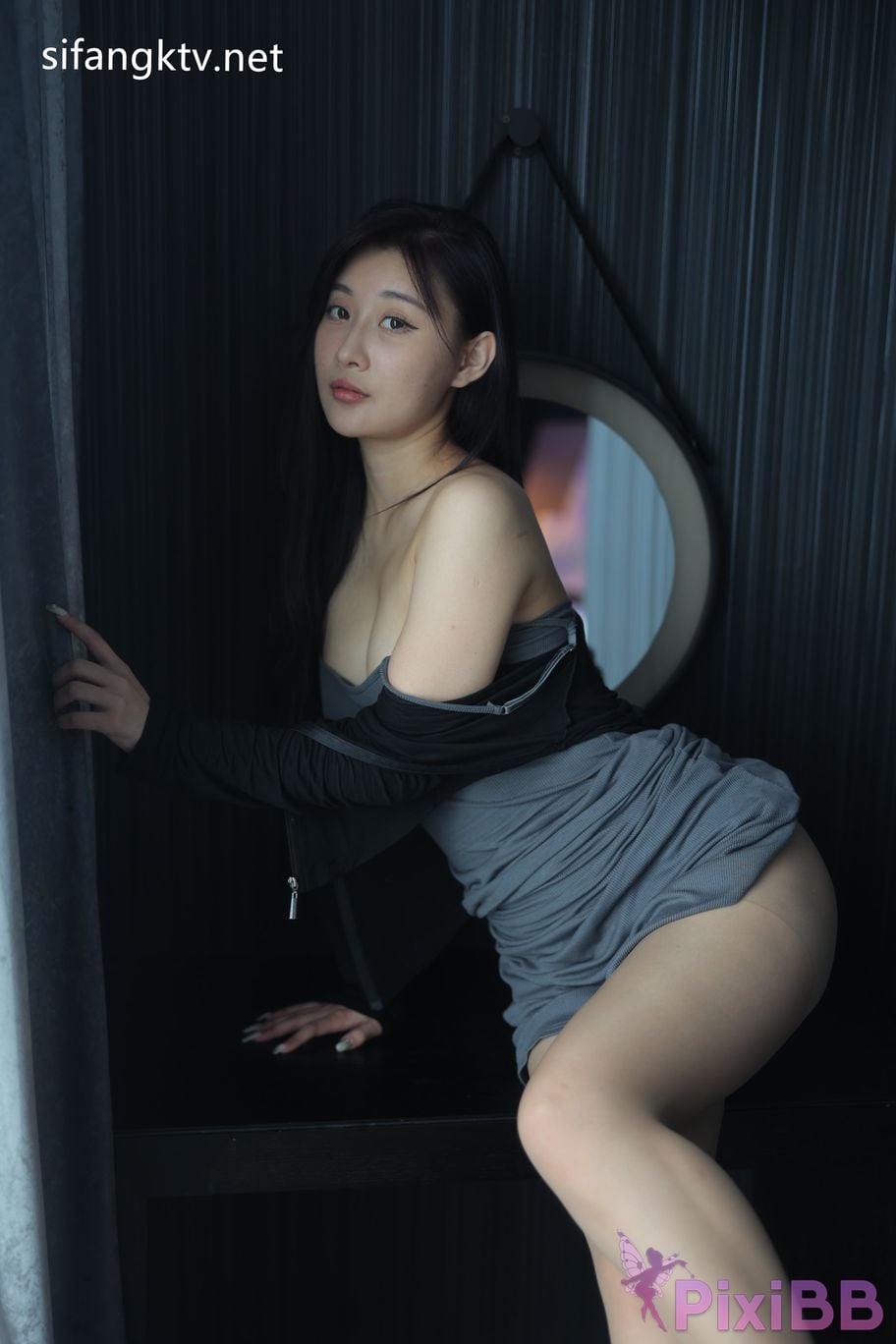 XR Uncensored Gu Chuchu Maily R18 XIUREN model New goddess Multiple sets of uniforms are full temptation PixiBB.COM 152