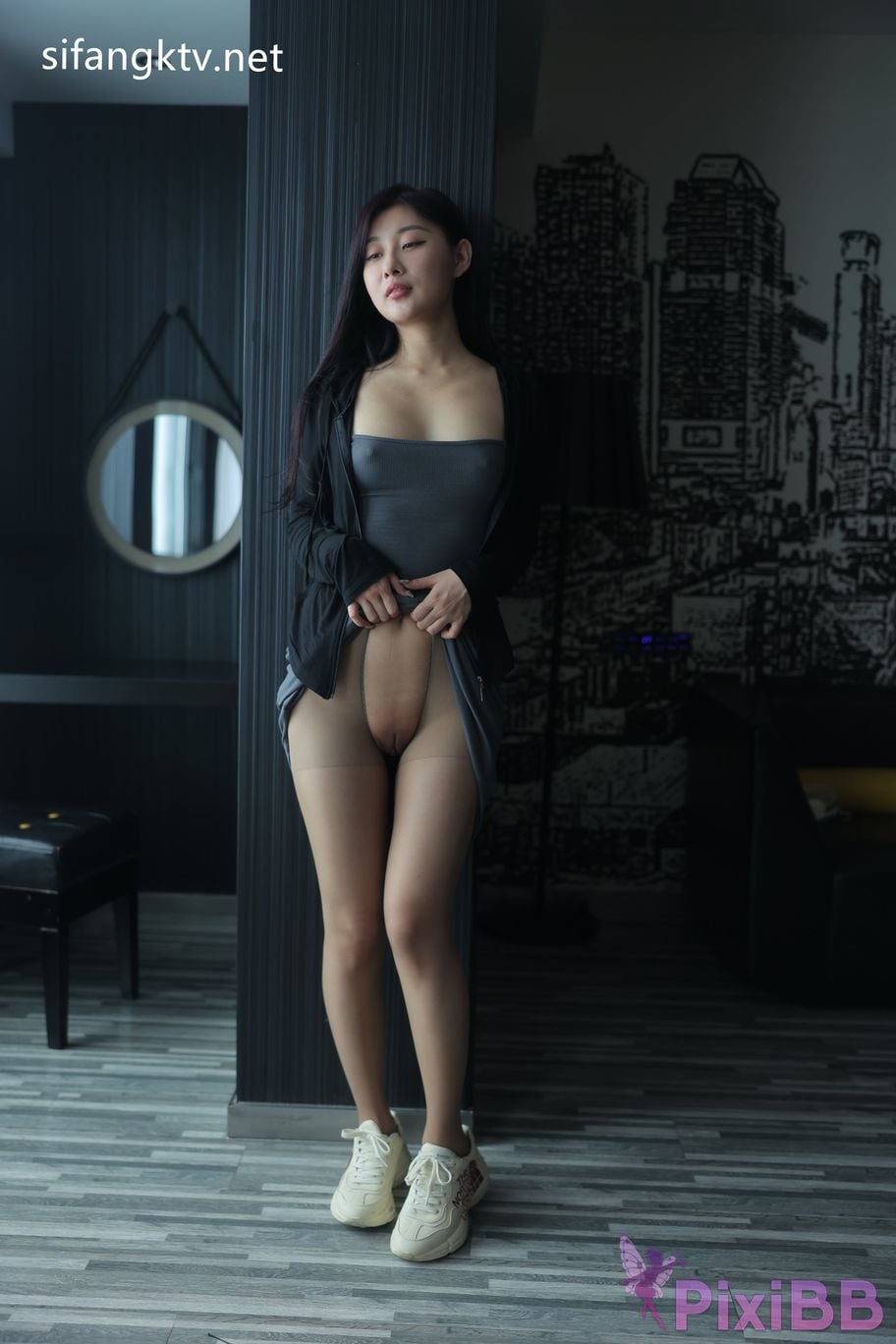 XR Uncensored Gu Chuchu Maily R18 XIUREN model New goddess Multiple sets of uniforms are full temptation PixiBB.COM 2519